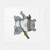 Hamster als Ninja in Kampfkunst mit Schwert Fleecedecke (Vorderseite (Horizontal))