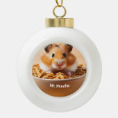 Hamster mit den Munchies Keramik Kugel-Ornament (Vorderseite)