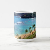 Hanauma Bucht, Ansicht Honolulus, Oahu, Hawaii Kaffeetasse (Mittel)