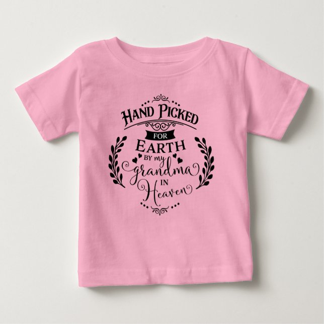 Hand ausgewählt von meiner Großmutter im Baby T-shirt (Vorderseite)