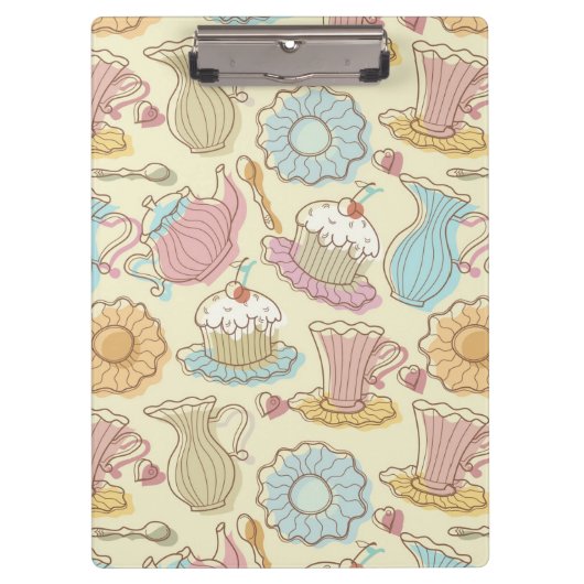 Hand, die Geschirr-Silhouetten zeichnet Klemmbrett (Vorderseite)