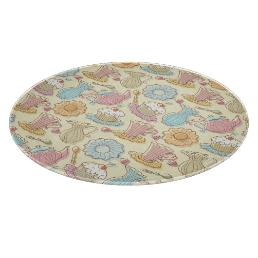 Hand, die Geschirr-Silhouetten zeichnet Schneidebrett (Ecke)