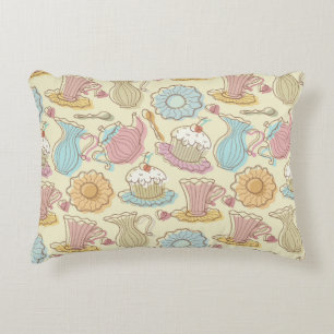 Hand, die Geschirr-Silhouetten zeichnet Zierkissen