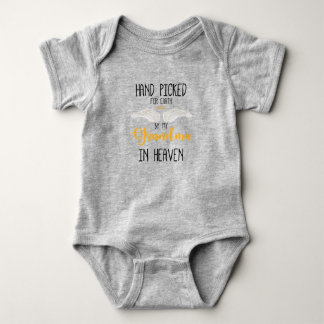 Hand, die von meiner Oma im Himmel für die Erde ge Baby Strampler