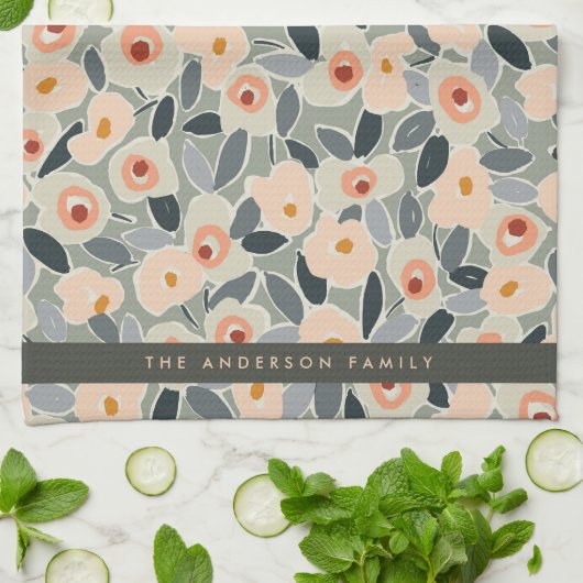 Hand-Drawn Bold Inky Floral Pattern- Sunlit Meadow Geschirrtuch (Gefaltet)