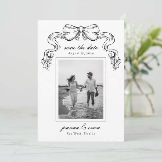 Hand Drawn Bow & Photo Modern Wedding Save The Date (Stehend Vorderseite)