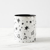Hand Drawn Celestial Night Sky Pattern Zweifarbige Tasse (Mittel)