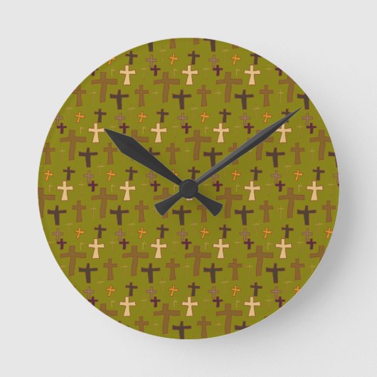 Hand drawn Christian Crosses on Green Runde Wanduhr (Vorderseite)