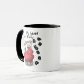 Hand-Drawn Lemur Holding Big Red Heart Tasse (Vorderseite Links)