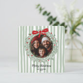 Hand Drawn Merry Christmas Bow Wreath Foto Einladung (Stehend Vorderseite)