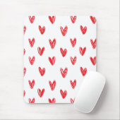 Hand Drawn Red Hearts Pattern – Minimal Valentine Mousepad (Mit Mouse)