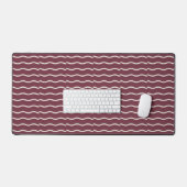 Hand-Drawn Wavy Ticking Stripe | Deep Burgundy Schreibtischunterlage (Tastatur & Maus)