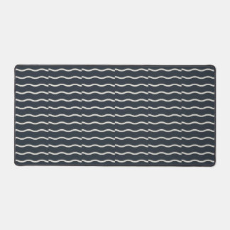 Hand-Drawn Wavy Ticking Stripe | Deep Charcoal Schreibtischunterlage