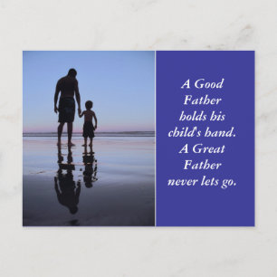 Hand eines Vaters Postkarte