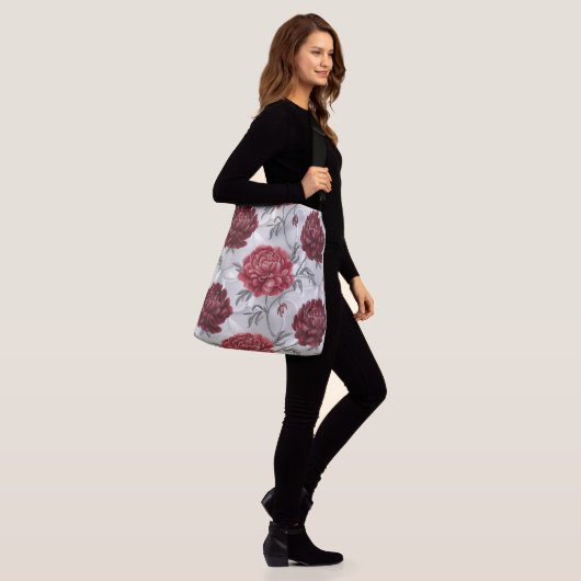 Hand Gezeichnet Peony Tote Bag - Eleganter Crimson Tragetaschen Mit Langen Trägern (Am Model)