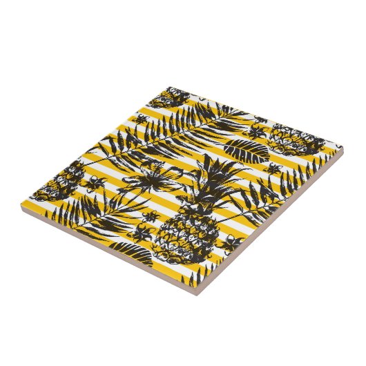 Hand gezeichnete Ananas Fliese (Seite)