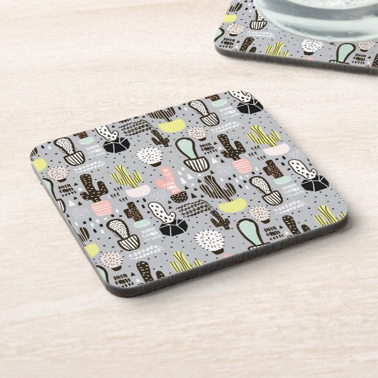 Hand gezeichnetes strukturiertes Kaktus-Muster Getränkeuntersetzer (Linke Seite)