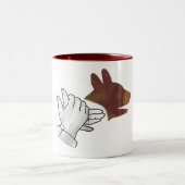 Hand Silhouette Hund Brown Zweifarbige Tasse (Mittel)