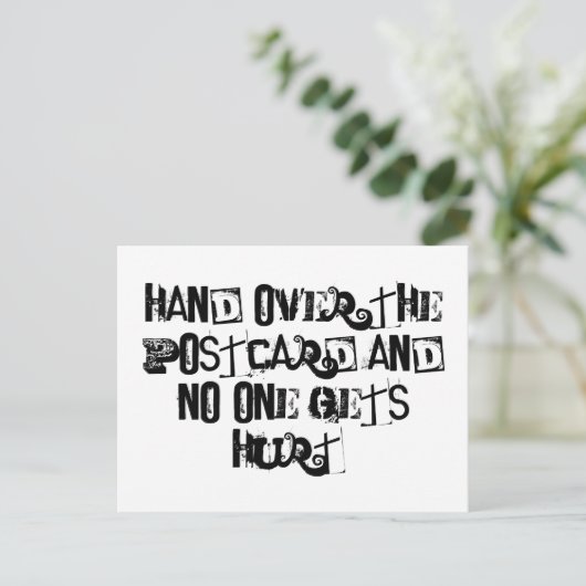 Hand über die Postkarte und niemand wird verletzt (Stehend Vorderseite)