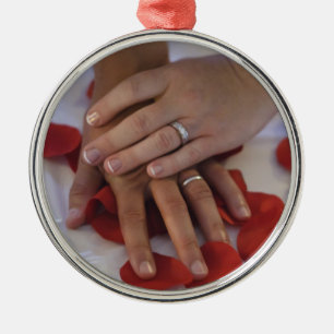 Hand- und Ringe Ornament Aus Metall