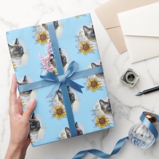 Hand zeichne lustige niedliche Thai Katze mit Blum Geschenkpapier (Schenken)