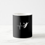 Handball - Handball Player Heartbeat Kaffeetasse<br><div class="desc">Handball-Heartbeat-Grafik für einen Handballspieler.</div>