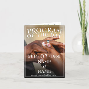 Hände eines Brautpaares mit einem Ring Ankündigung