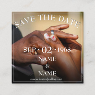 Hände eines Brautpaares mit Ring Begleitkarte