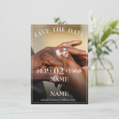 Hände eines Ehepaares mit Ring (Stehend Vorderseite)