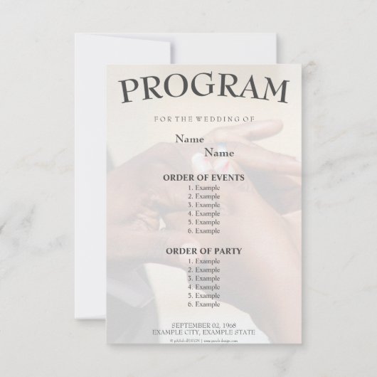 Hände eines Ehepaares mit Ring (Rückseite)