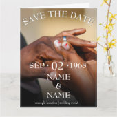 Hände eines Ehepaares mit Ring Karte (Gelbe Blume)