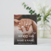 Hände eines farbigen Ehepaares mit Ring (Stehend Vorderseite)