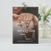 Hände eines farbigen Ehepaares mit Ring (Stehend Vorderseite)