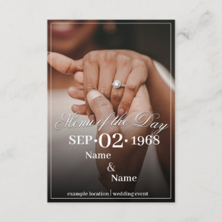 Hände eines farbigen Ehepaares mit Ring Begleitkarte