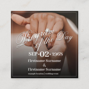 Hände eines farbigen Ehepaares mit Ring Begleitkarte