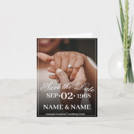 Hände eines farbigen Ehepaares mit Ring Feiertagskarte