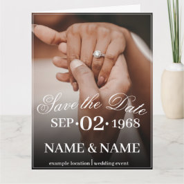 Hände eines farbigen Ehepaares mit Ring Karte