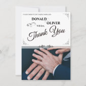 Hände eines homosexuellen Ehepaares mit Rings (Vorderseite)