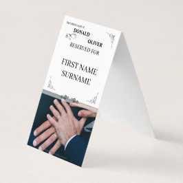 Hände eines homosexuellen Ehepaares mit Rings