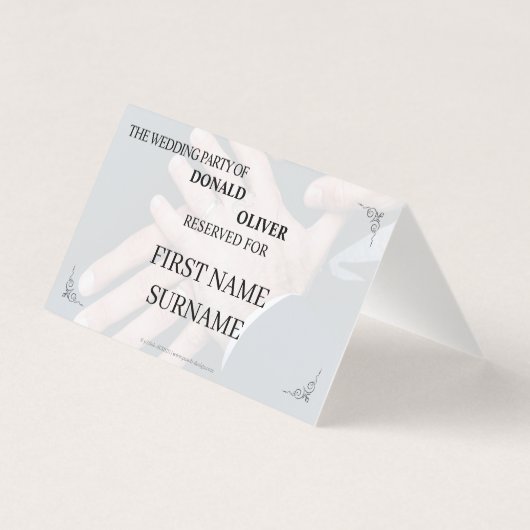 Hände eines homosexuellen Ehepaares mit Rings (Rückseite)