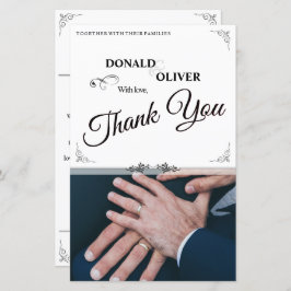 Hände eines homosexuellen Ehepaares mit Rings