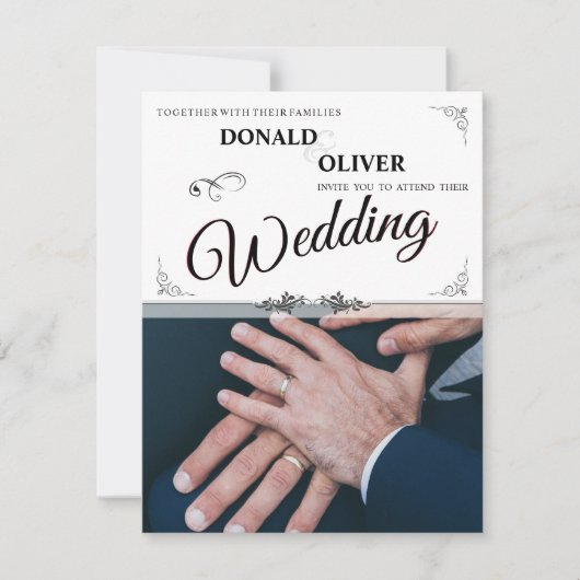 Hände eines homosexuellen Ehepaares mit Rings (Vorderseite)