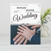 Hände eines homosexuellen Ehepaares mit Rings (Stehend Vorderseite)