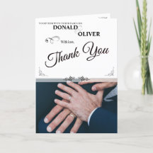 Hände eines homosexuellen Ehepaares mit Rings