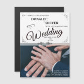 Hände eines homosexuellen Ehepaares mit Rings Magnetkarte (Vorne/Hinten)