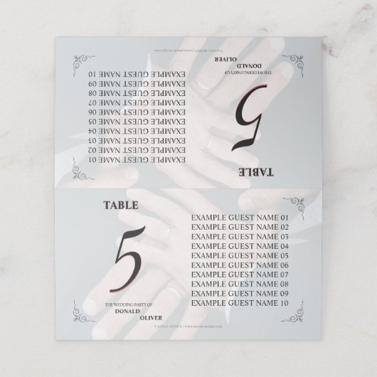 Hände eines homosexuellen Ehepaares mit Rings Platzkarte (Außenseite Aufgefaltet)