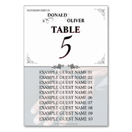 Hände eines homosexuellen Ehepaares mit Rings Tischnummer