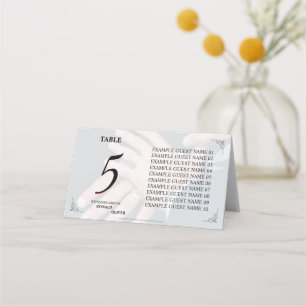 Hände eines schwulen Hochzeitspaares mit Ringen Platzkarte