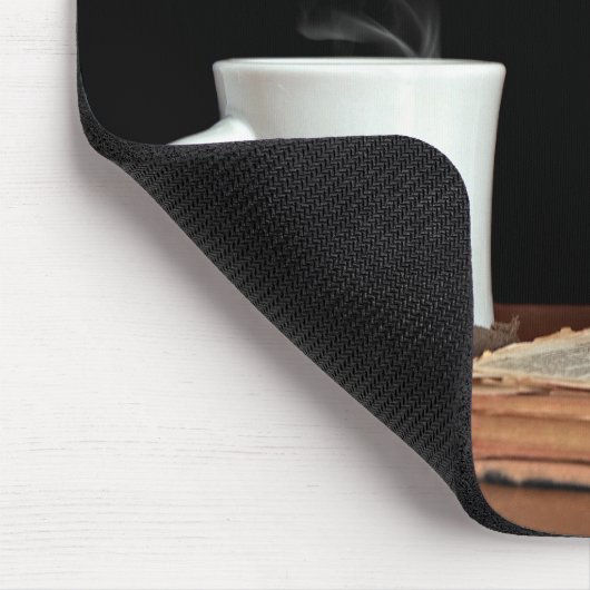 Hände in die alte Bibel Mousepad (Ecke)