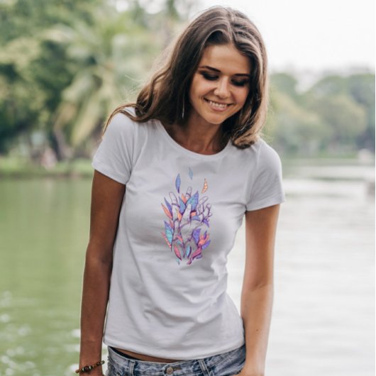 Hände mit farbigen Blätter T-Shirt